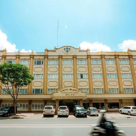 โรงแรมเลอ เปรสซิเดนท์ พนมเปญ ภายนอก รูปภาพ