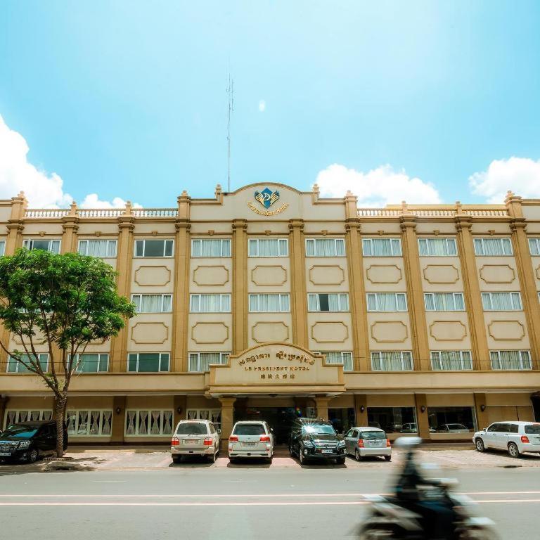โรงแรมเลอ เปรสซิเดนท์ พนมเปญ ภายนอก รูปภาพ